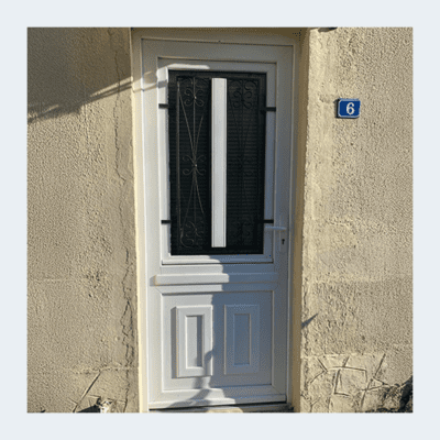 Pose porte Lyon blanc