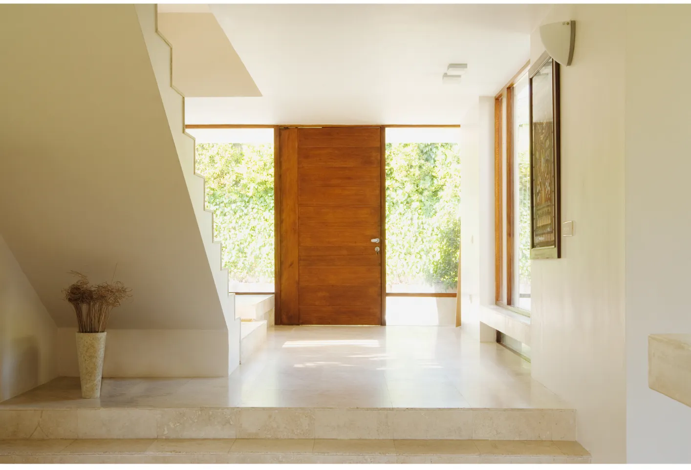 Comment isoler une vieille porte d’entrée en bois ?