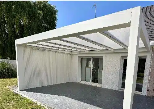 pergola blanche